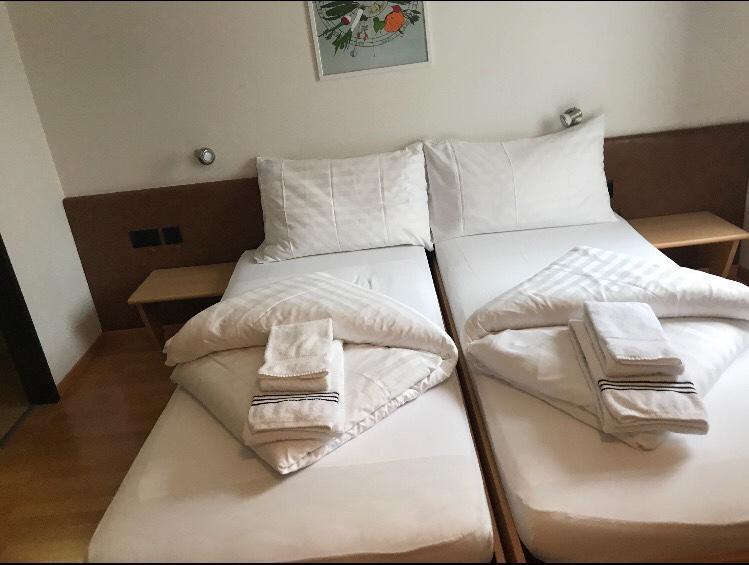 Hotel & Restaurant Stadthof Glarus Luaran gambar